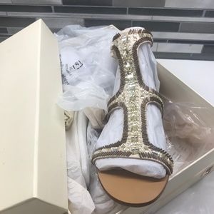 BRAND NEW BEAUTIFUL GLADIATOR SANDAL! SIZE 7